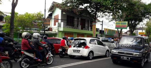 Pengaruh Hambatan Samping terhadap Kinerja Ruas Jalan Pandanaran Kabupaten Boyolali